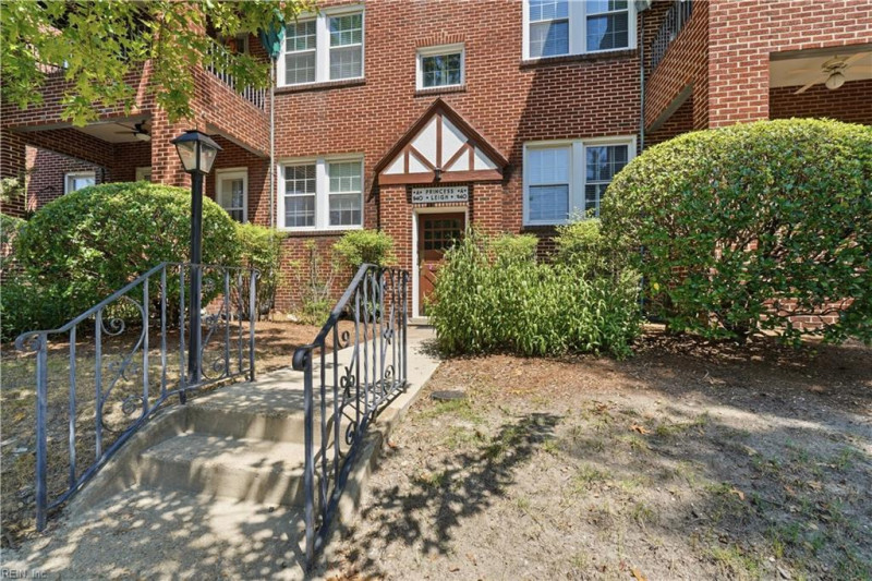 Photo 4 of 29 residential for sale in Norfolk virginia
