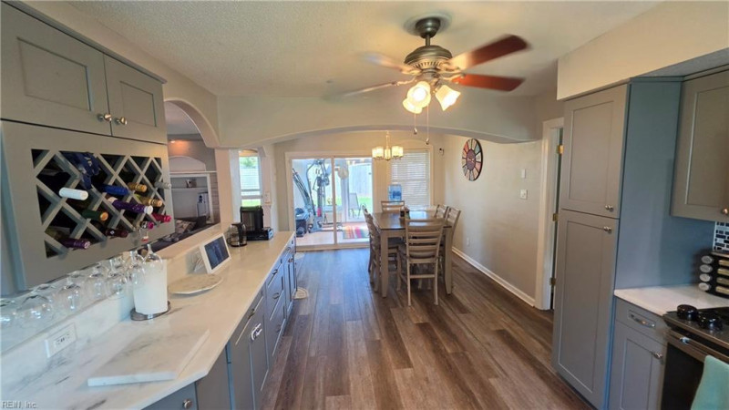 Photo 10 of 46 residential for sale in Virginia Beach virginia