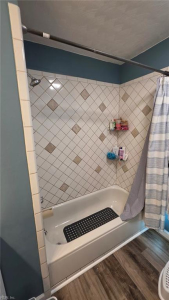 Photo 14 of 46 residential for sale in Virginia Beach virginia