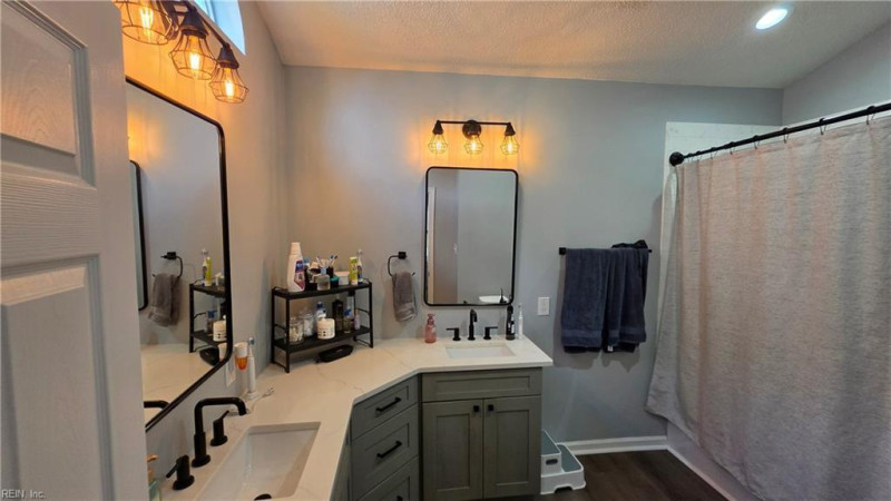 Photo 25 of 46 residential for sale in Virginia Beach virginia