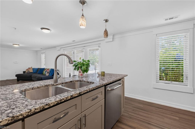 Photo 10 of 35 residential for sale in Norfolk virginia