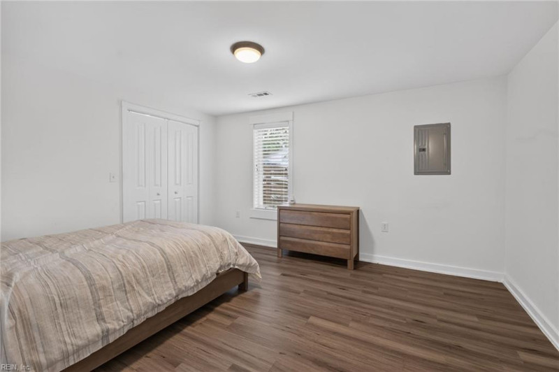 Photo 14 of 35 residential for sale in Norfolk virginia
