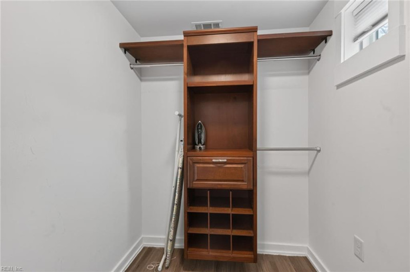 Photo 15 of 35 residential for sale in Norfolk virginia