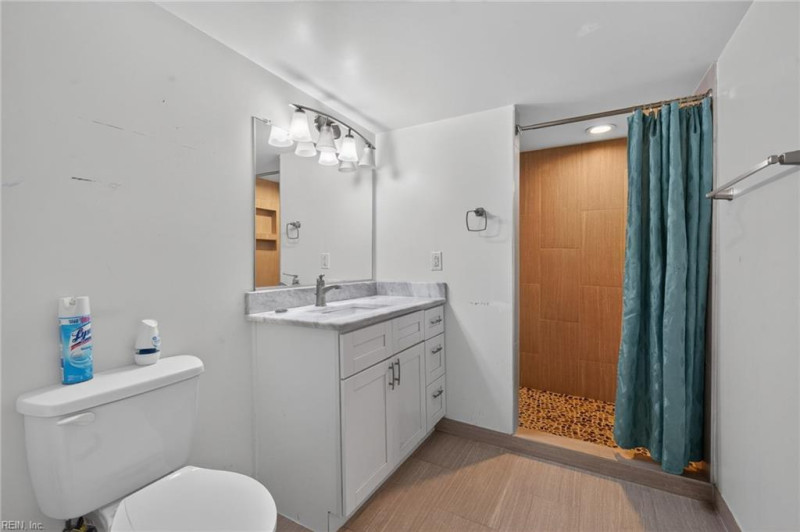 Photo 18 of 35 residential for sale in Norfolk virginia