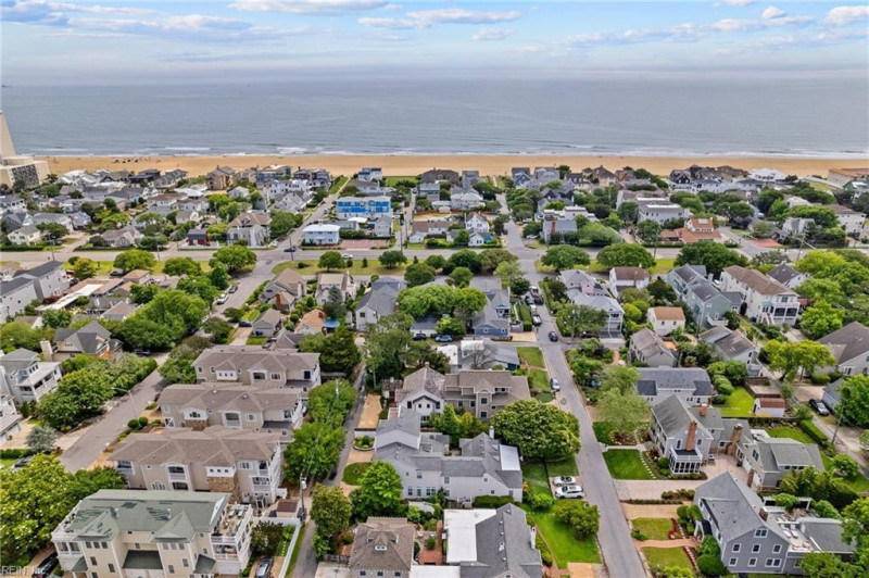 Photo 27 of 35 residential for sale in Norfolk virginia