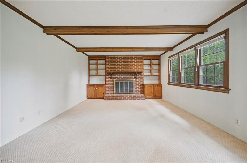 Photo 10 of 49 residential for sale in Virginia Beach virginia