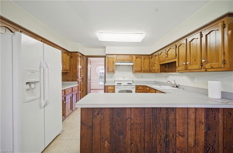 Photo 13 of 49 residential for sale in Virginia Beach virginia