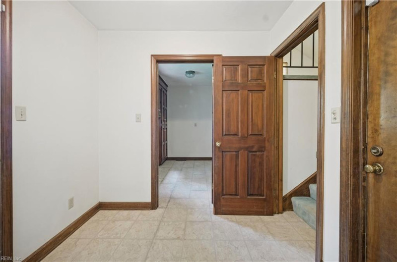 Photo 17 of 49 residential for sale in Virginia Beach virginia