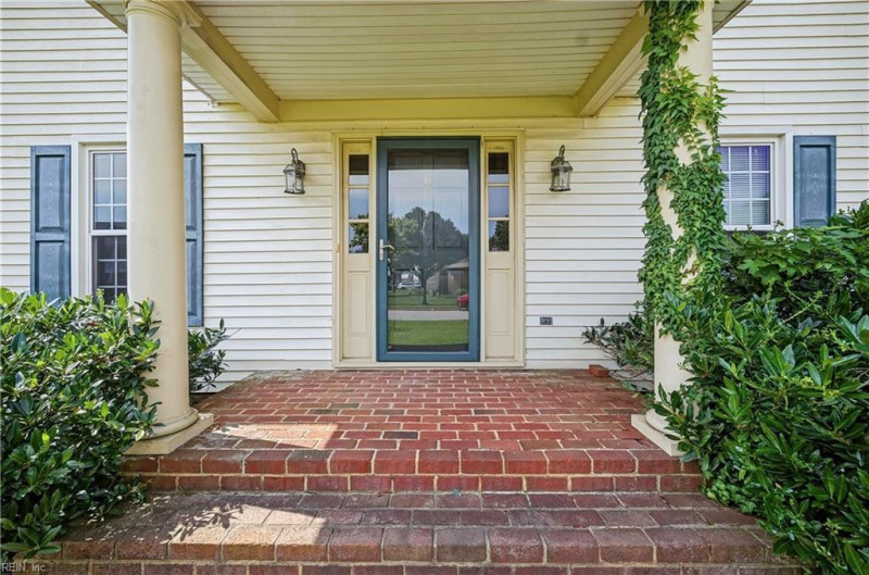 Photo 3 of 49 residential for sale in Virginia Beach virginia