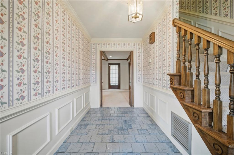 Photo 4 of 49 residential for sale in Virginia Beach virginia