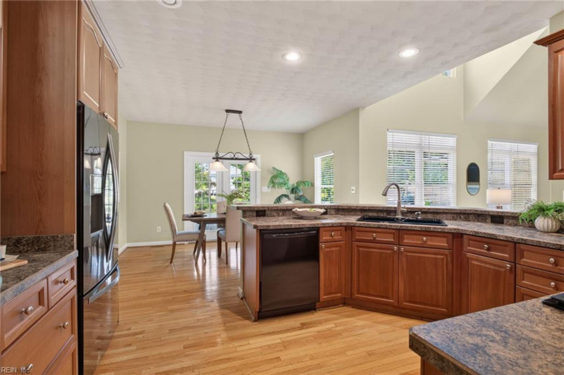 Photo 18 of 50 residential for sale in Chesapeake virginia Photo 18 of 50 residential for sale in Chesapeake virginia