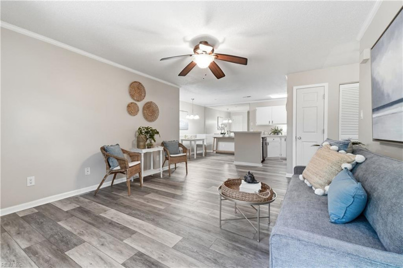 Photo 4 of 32 residential for sale in Virginia Beach virginia
