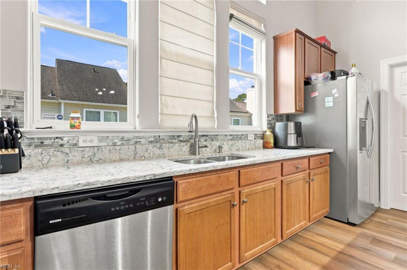 Photo 11 of 35 residential for sale in Virginia Beach virginia