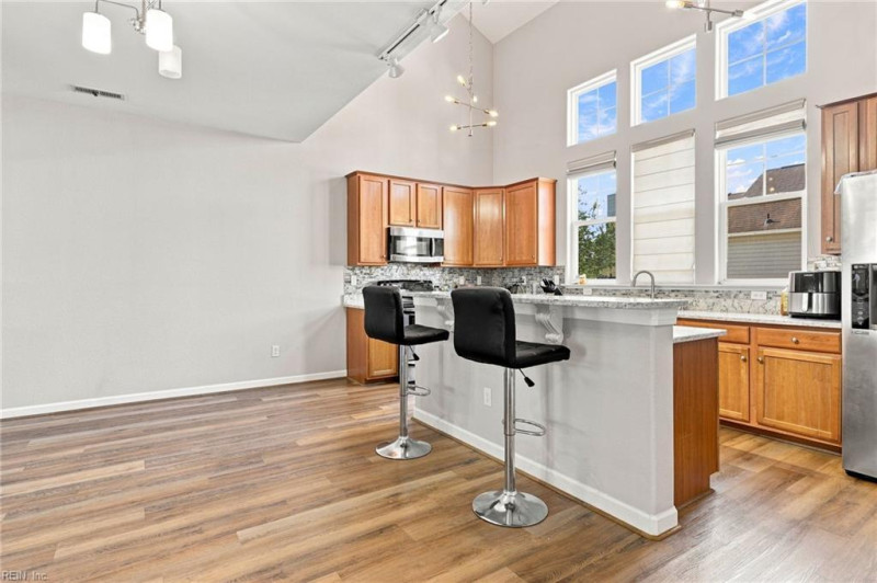 Photo 13 of 35 residential for sale in Virginia Beach virginia