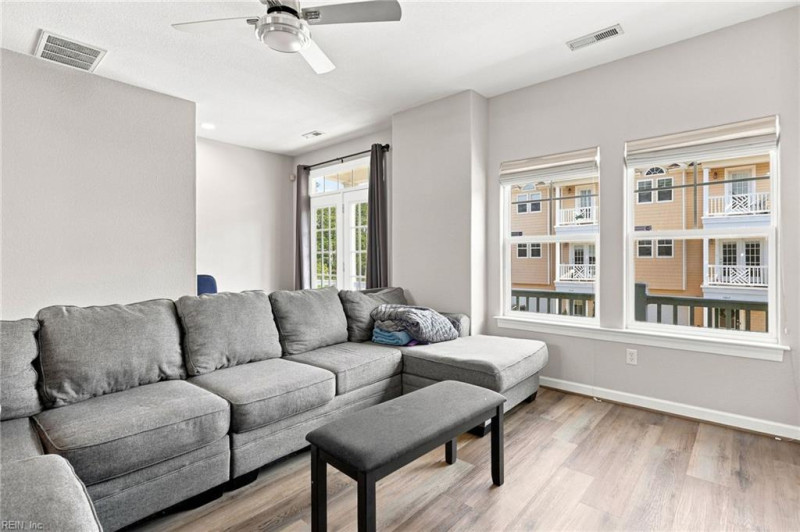 Photo 16 of 35 residential for sale in Virginia Beach virginia