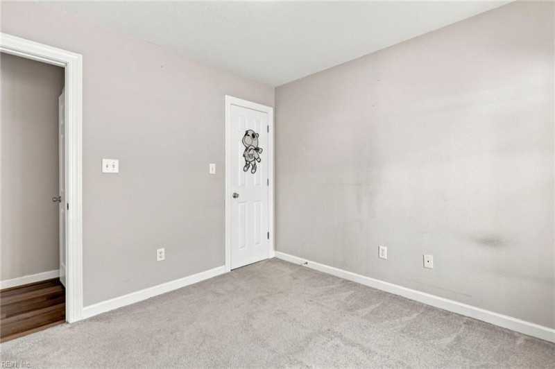 Photo 4 of 35 residential for sale in Virginia Beach virginia