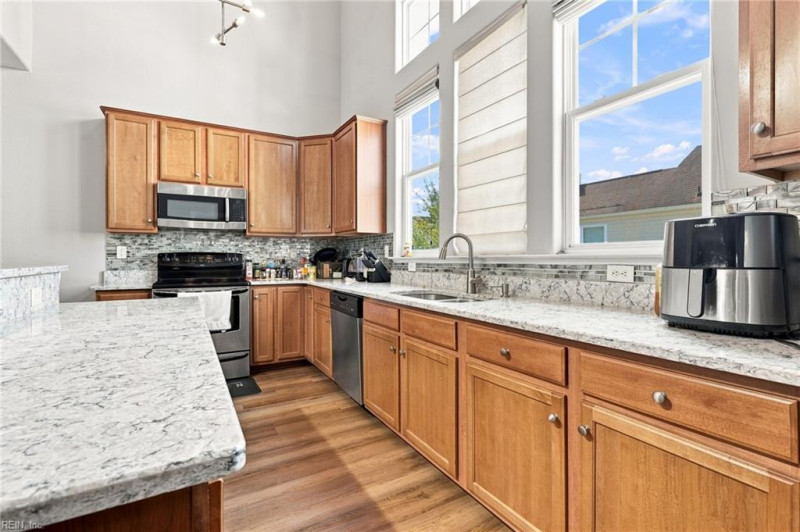 Photo 9 of 35 residential for sale in Virginia Beach virginia