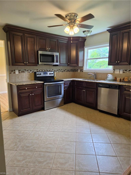 Photo 17 of 38 residential for sale in Chesapeake virginia Photo 17 of 38 residential for sale in Chesapeake virginia