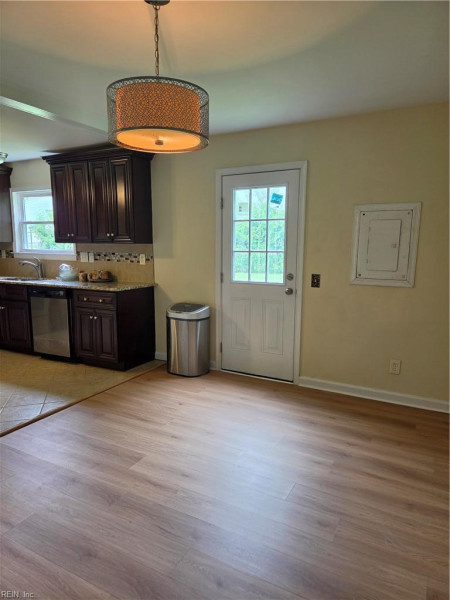 Photo 18 of 38 residential for sale in Chesapeake virginia Photo 18 of 38 residential for sale in Chesapeake virginia