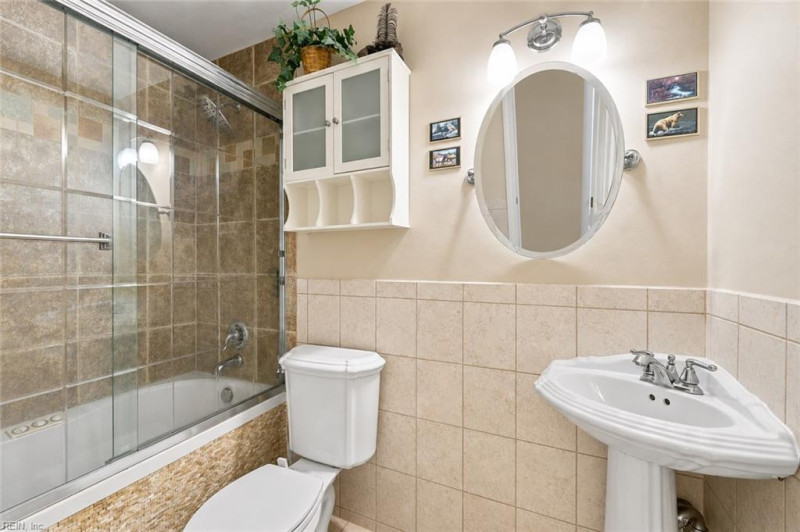 Photo 14 of 21 residential for sale in Newport News virginia