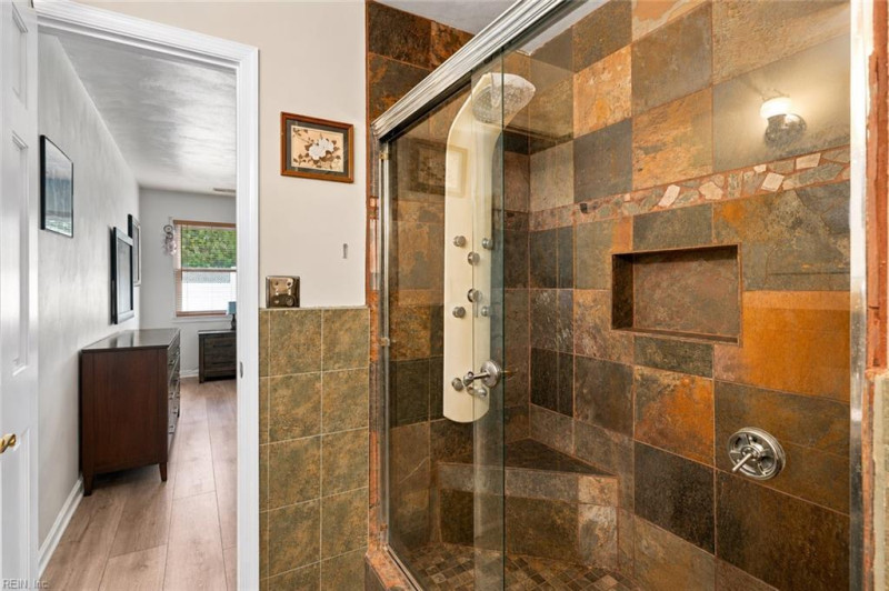 Photo 5 of 21 residential for sale in Newport News virginia