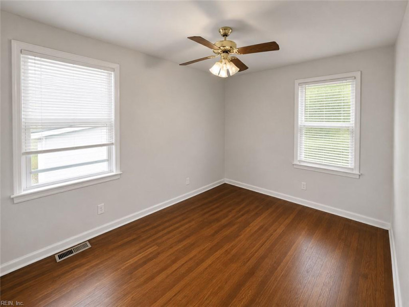 Photo 4 of 20 residential for sale in Norfolk virginia