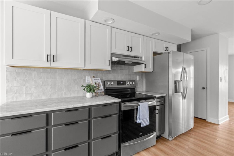 Photo 10 of 22 residential for sale in Virginia Beach virginia