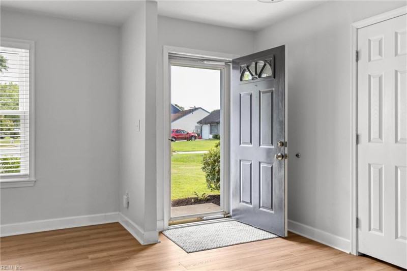 Photo 3 of 22 residential for sale in Virginia Beach virginia