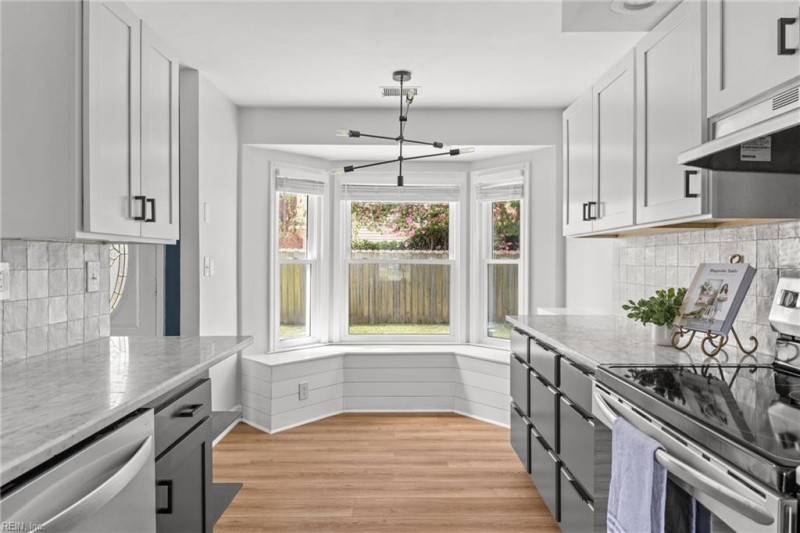 Photo 8 of 22 residential for sale in Virginia Beach virginia
