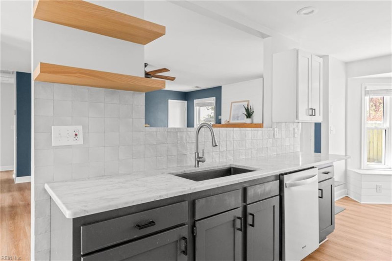 Photo 9 of 22 residential for sale in Virginia Beach virginia