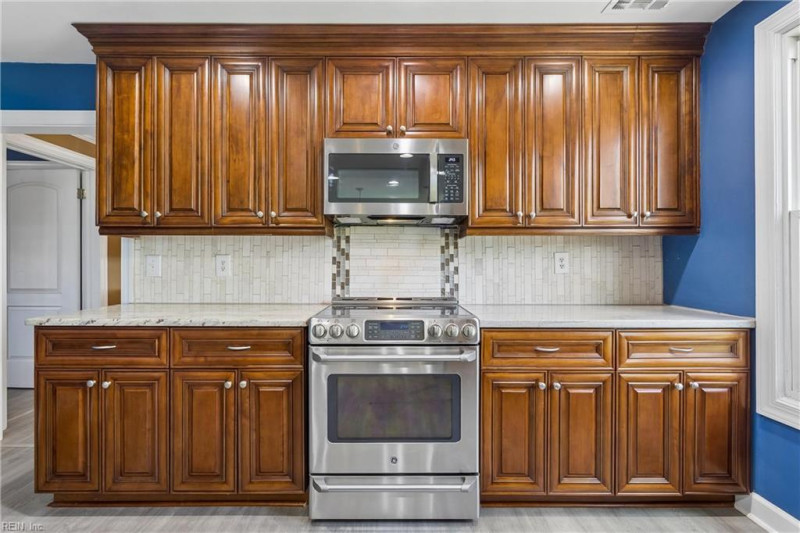 Photo 15 of 46 residential for sale in Poquoson virginia