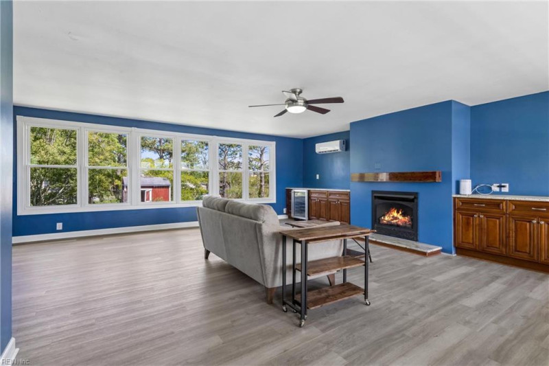 Photo 17 of 46 residential for sale in Poquoson virginia
