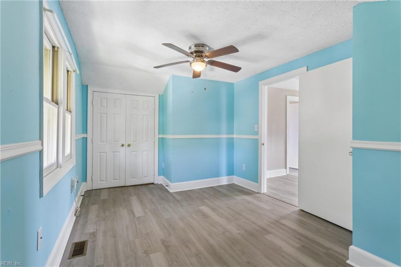 Photo 37 of 46 residential for sale in Poquoson virginia