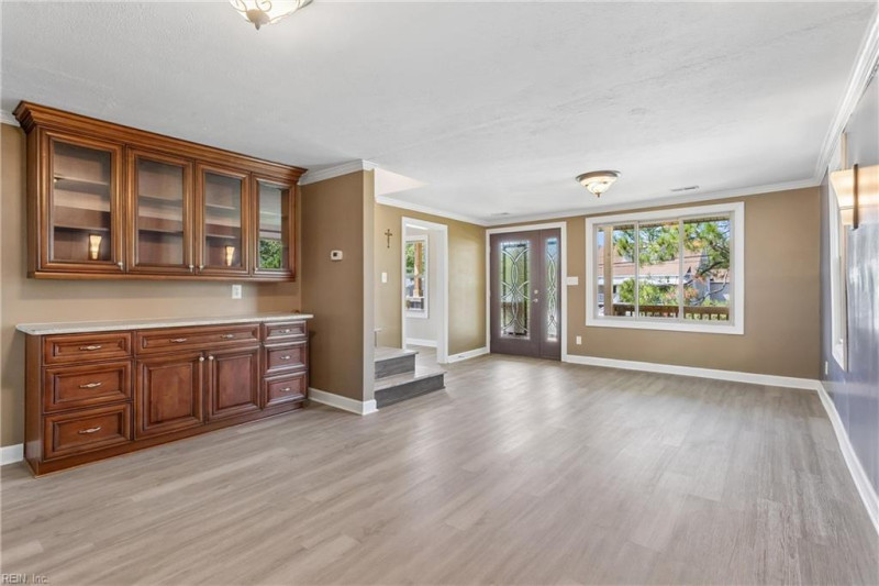 Photo 7 of 46 residential for sale in Poquoson virginia