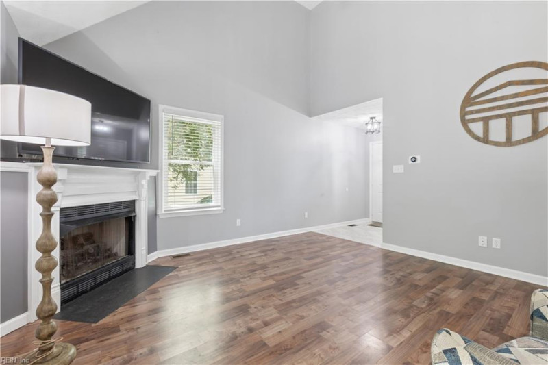 Photo 6 of 25 residential for sale in James City County virginia