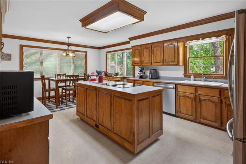 Photo 12 of 43 residential for sale in Chesapeake virginia Photo 12 of 43 residential for sale in Chesapeake virginia