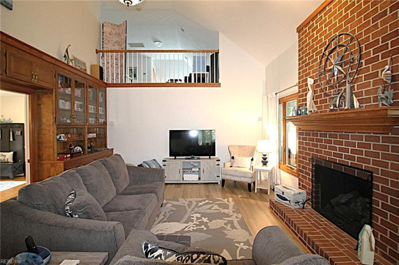Photo 8 of 43 residential for sale in Chesapeake virginia Photo 8 of 43 residential for sale in Chesapeake virginia