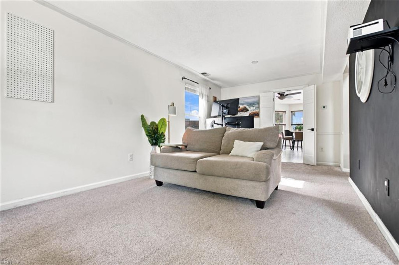 Photo 14 of 47 residential for sale in Virginia Beach virginia