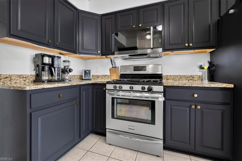 Photo 17 of 47 residential for sale in Virginia Beach virginia