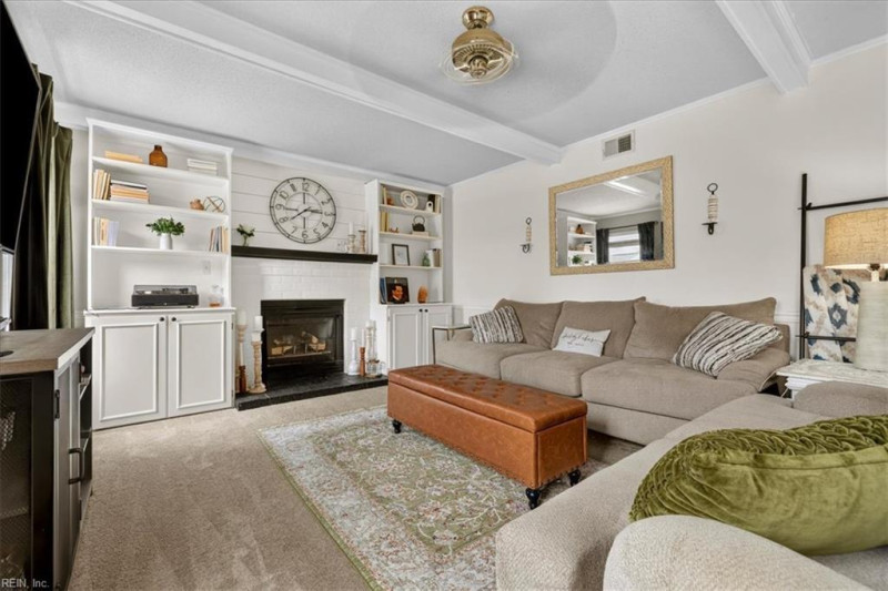 Photo 19 of 47 residential for sale in Virginia Beach virginia