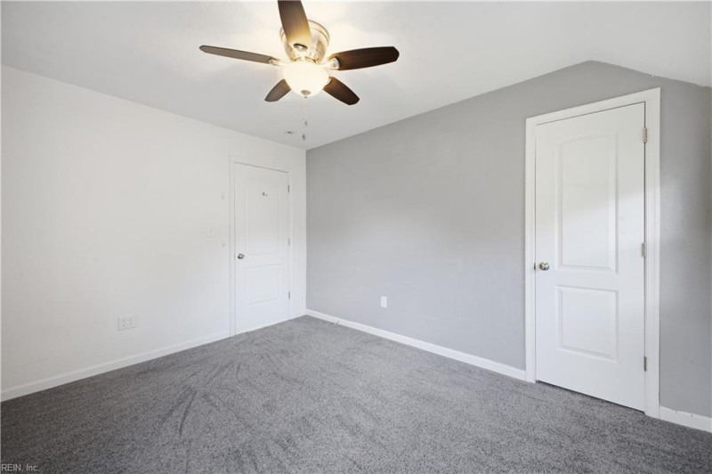 Photo 13 of 20 residential for sale in Portsmouth virginia