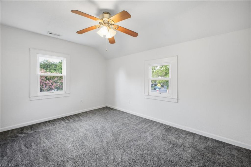 Photo 14 of 20 residential for sale in Portsmouth virginia