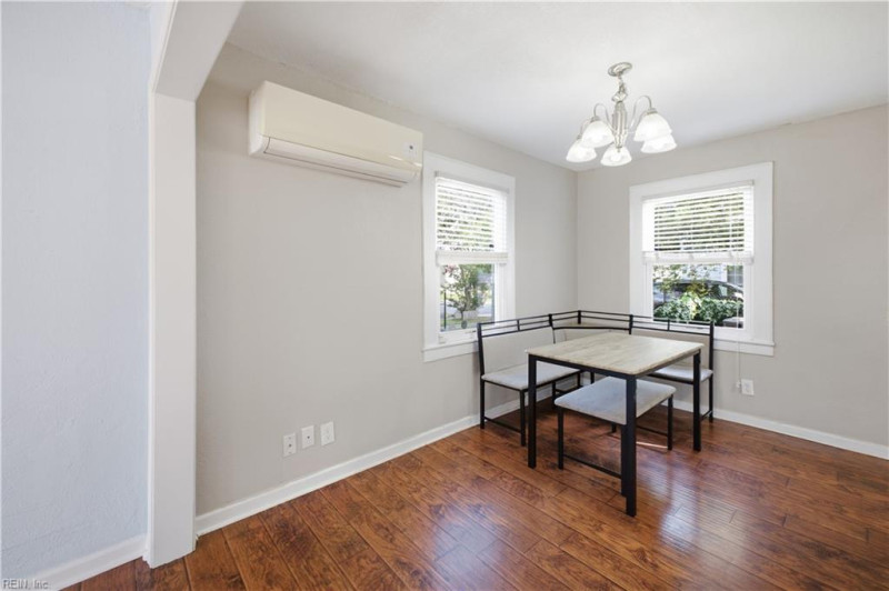 Photo 4 of 20 residential for sale in Portsmouth virginia