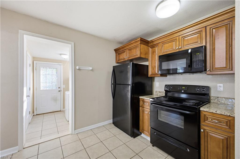 Photo 7 of 20 residential for sale in Portsmouth virginia