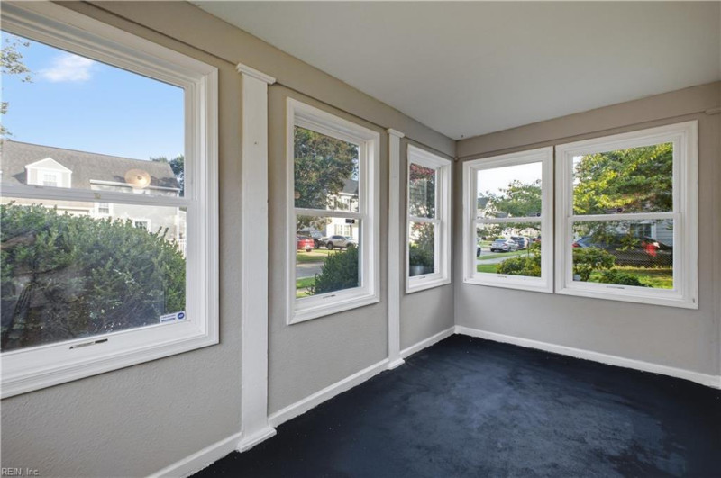 Photo 8 of 20 residential for sale in Portsmouth virginia