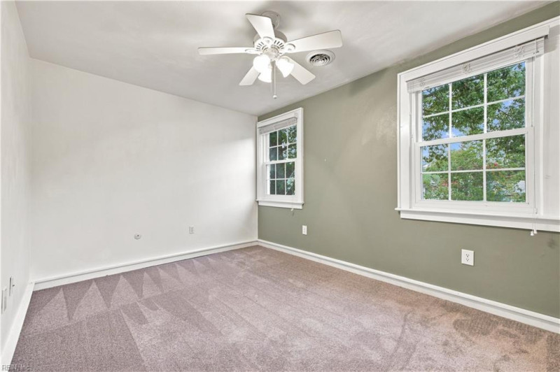 Photo 18 of 30 residential for sale in Virginia Beach virginia