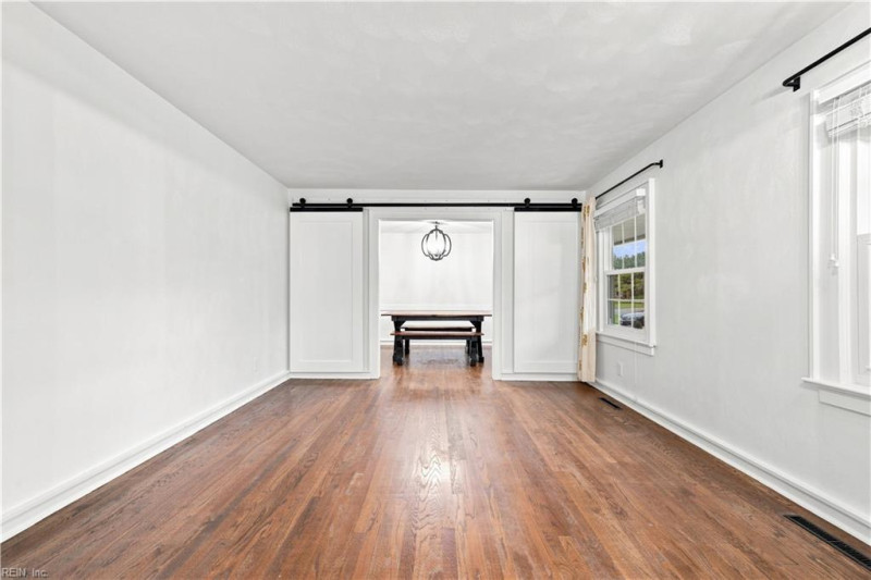 Photo 4 of 30 residential for sale in Virginia Beach virginia