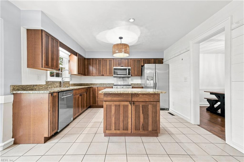 Photo 6 of 30 residential for sale in Virginia Beach virginia