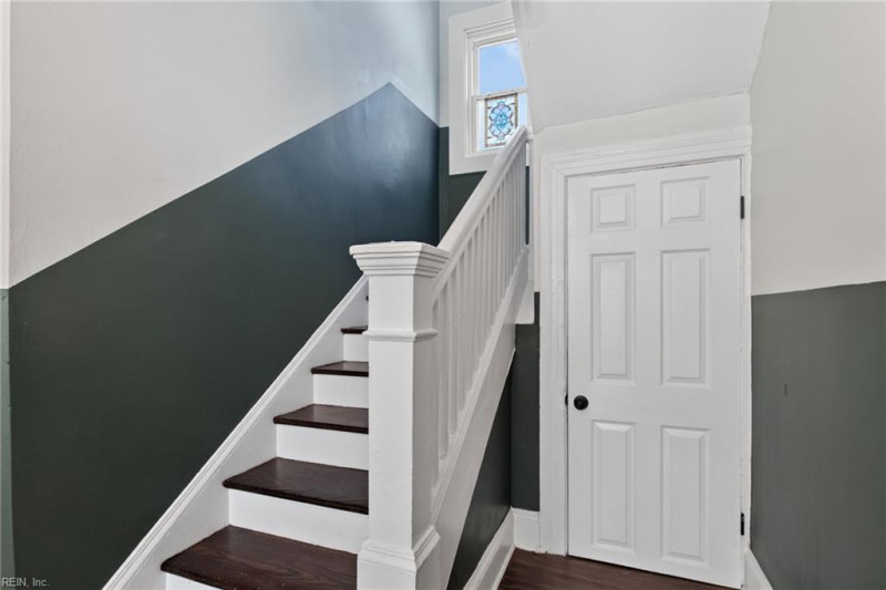 Photo 11 of 46 residential for sale in Norfolk virginia