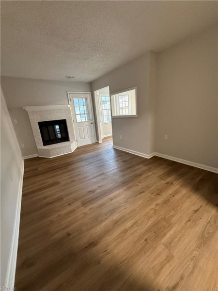 Photo 11 of 18 residential for sale in Virginia Beach virginia